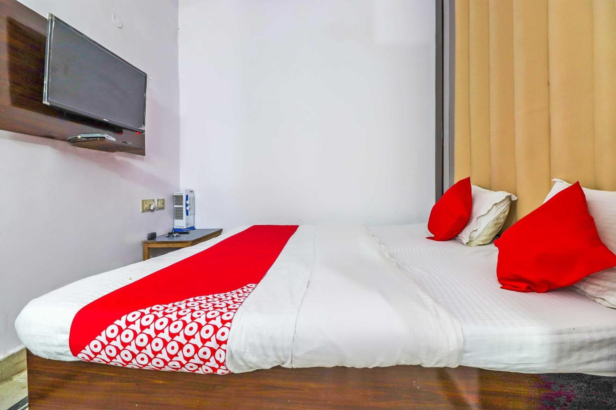 Hotel O Prem Chunaria Moradabad Exteriör bild